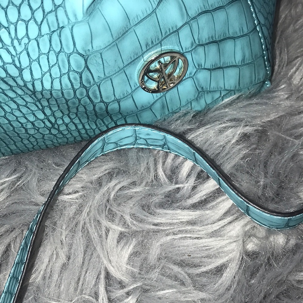 Purse - Picture 2 of 3